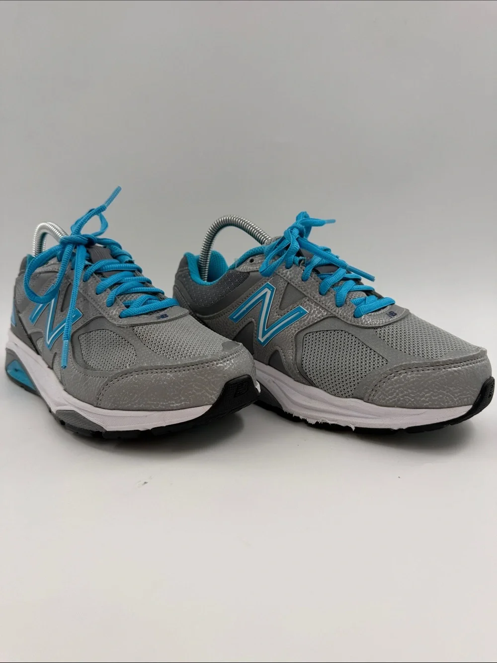 New Balance 1540v3 Women's Size 6.0 Running Shoe Silver Polaris Dragonfly Blue
